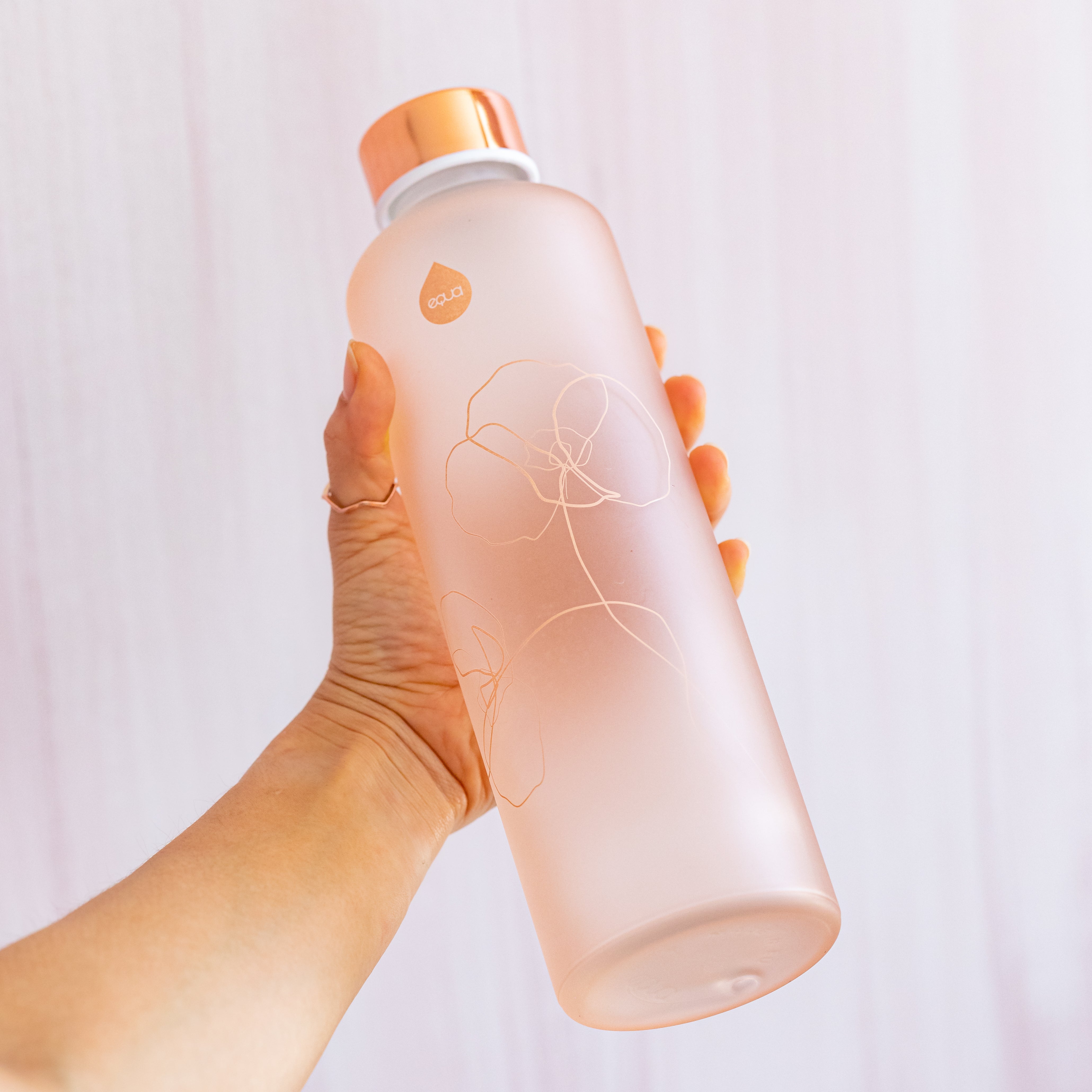 Sustainable-Glass-Pink-Bottle-for-Matcha